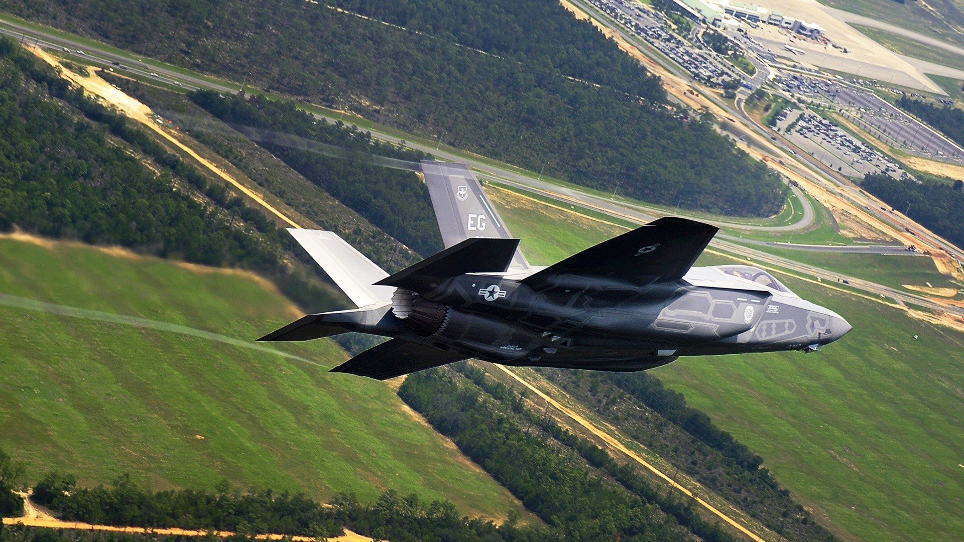 开云·Kaiyun网页版-冬季滑冰灯光秀，冰上运动与艺术完美融合，冬季滑冰场广告词